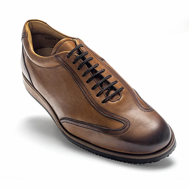 Sneakers ( Leather sporty shoes )