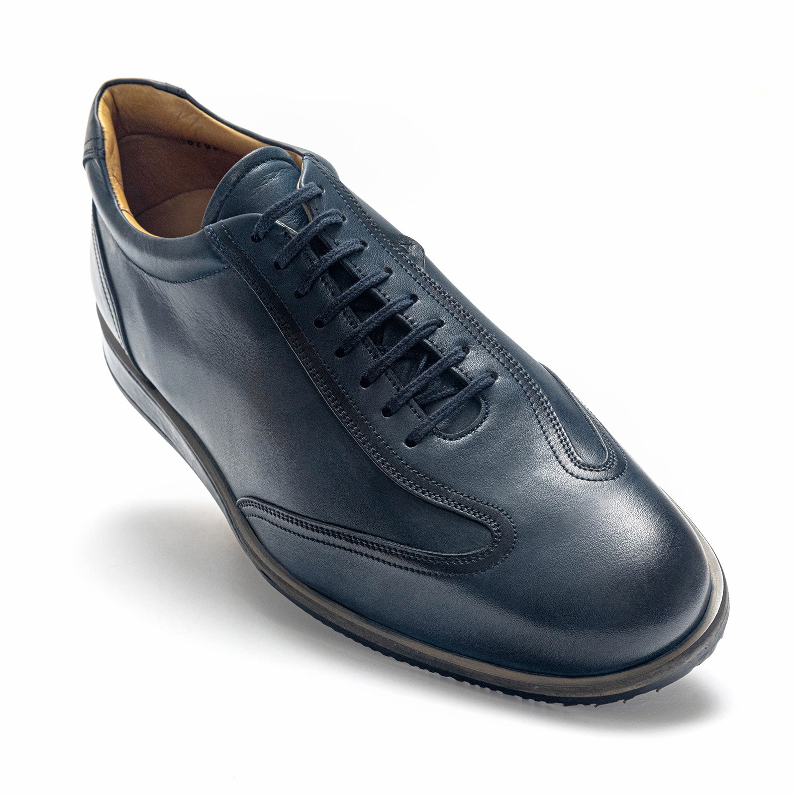 Sneakers ( Leather sporty shoes )