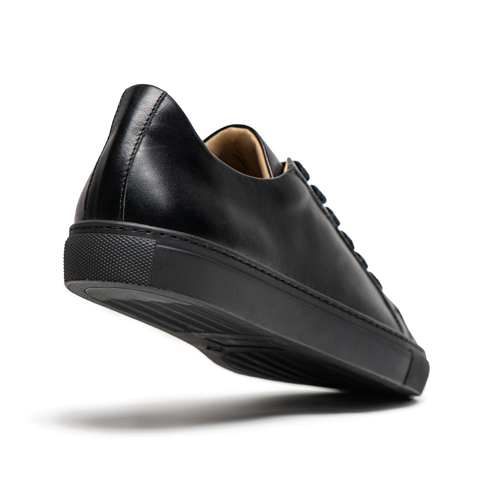 Sneakers Classic, Black Sole